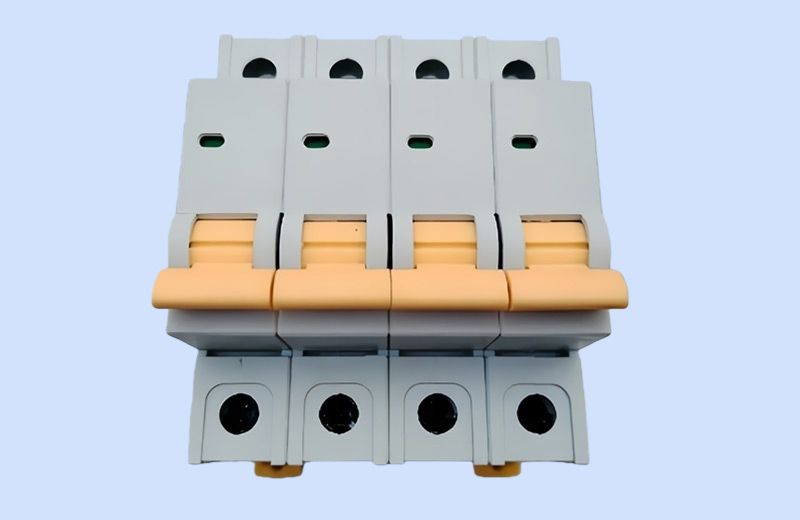 后備保護器